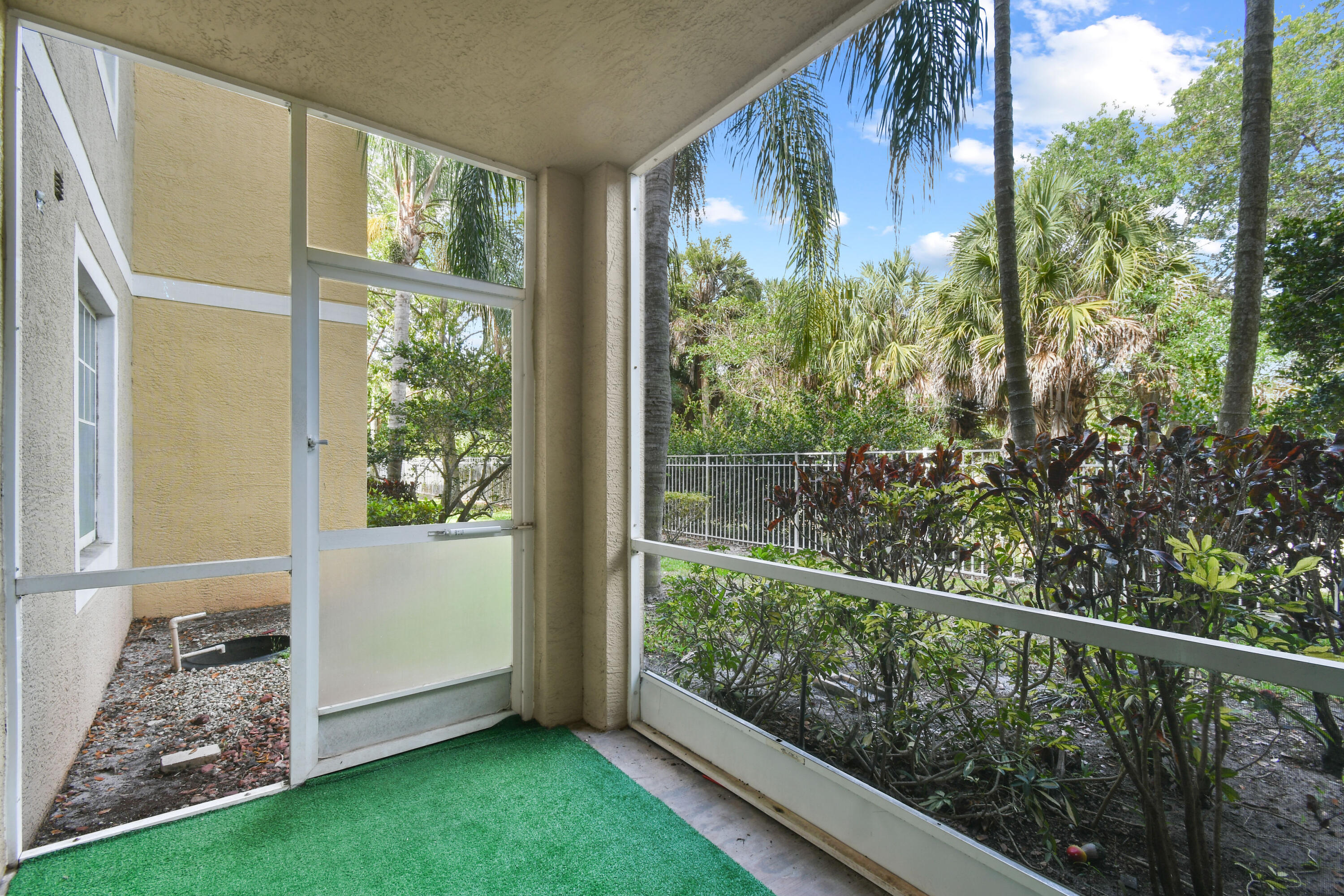 6565 Emerald Dunes Drive 108