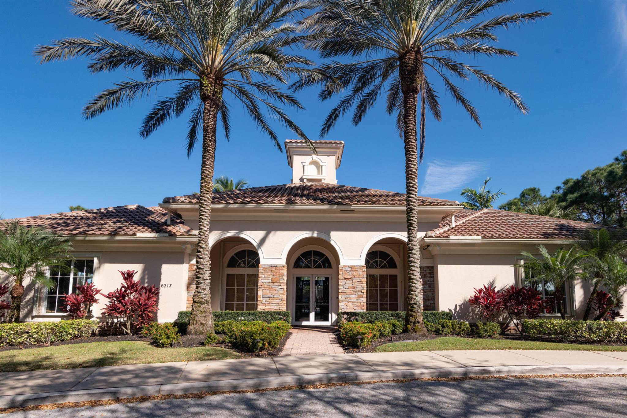 5978 SW Bald Eagle Drive