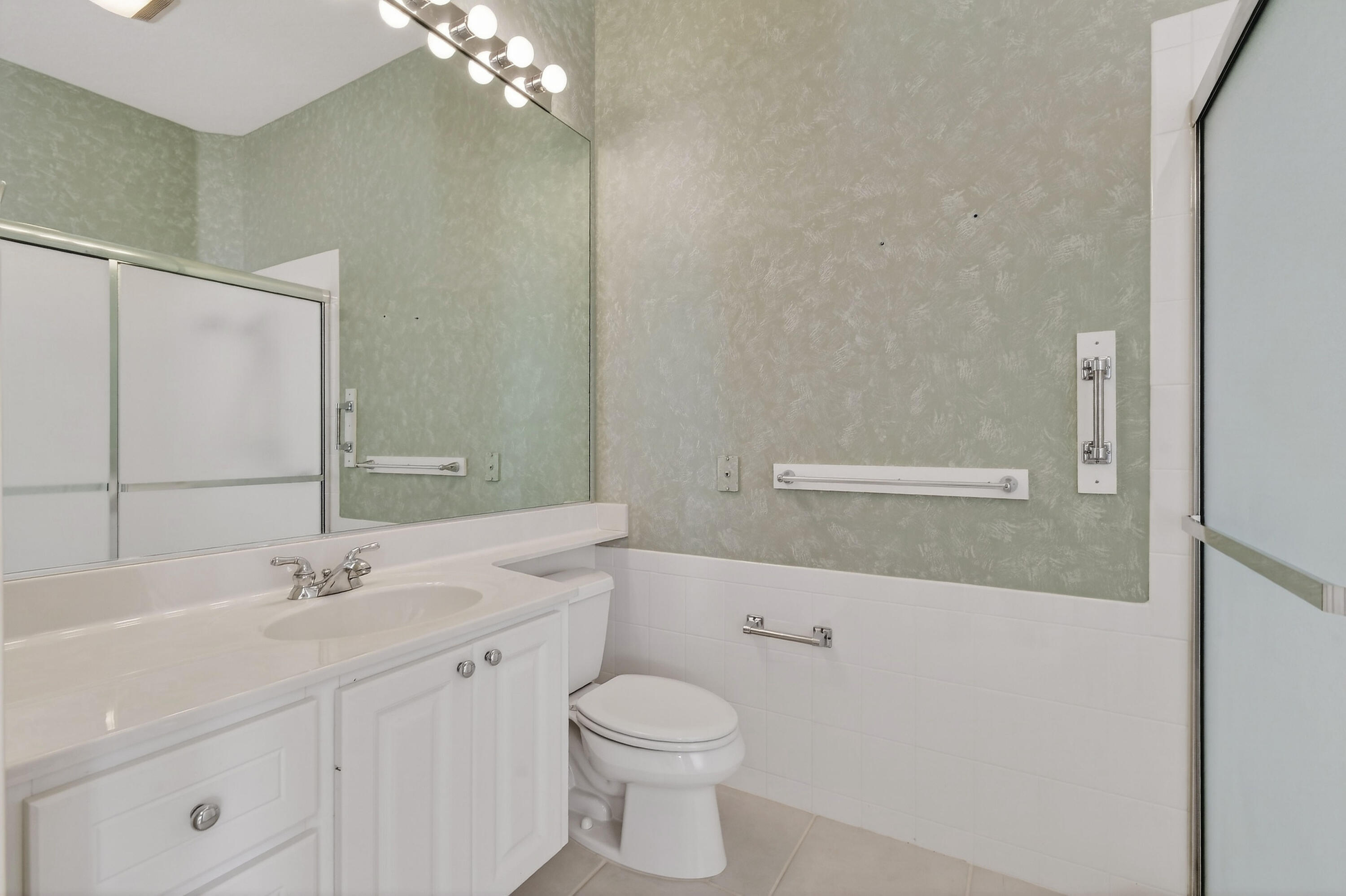 8892 SE Eldorado Way