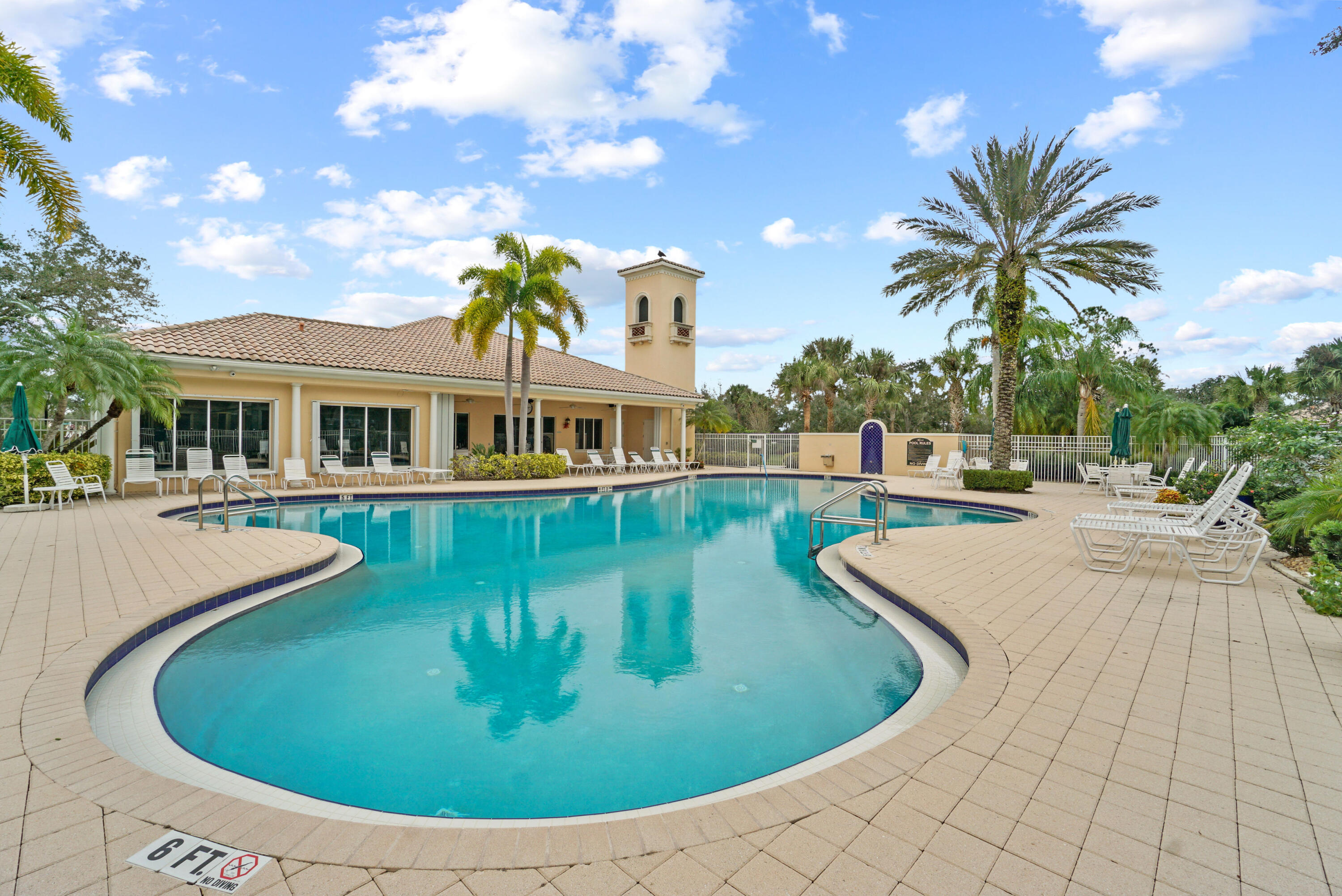 8892 SE Eldorado Way