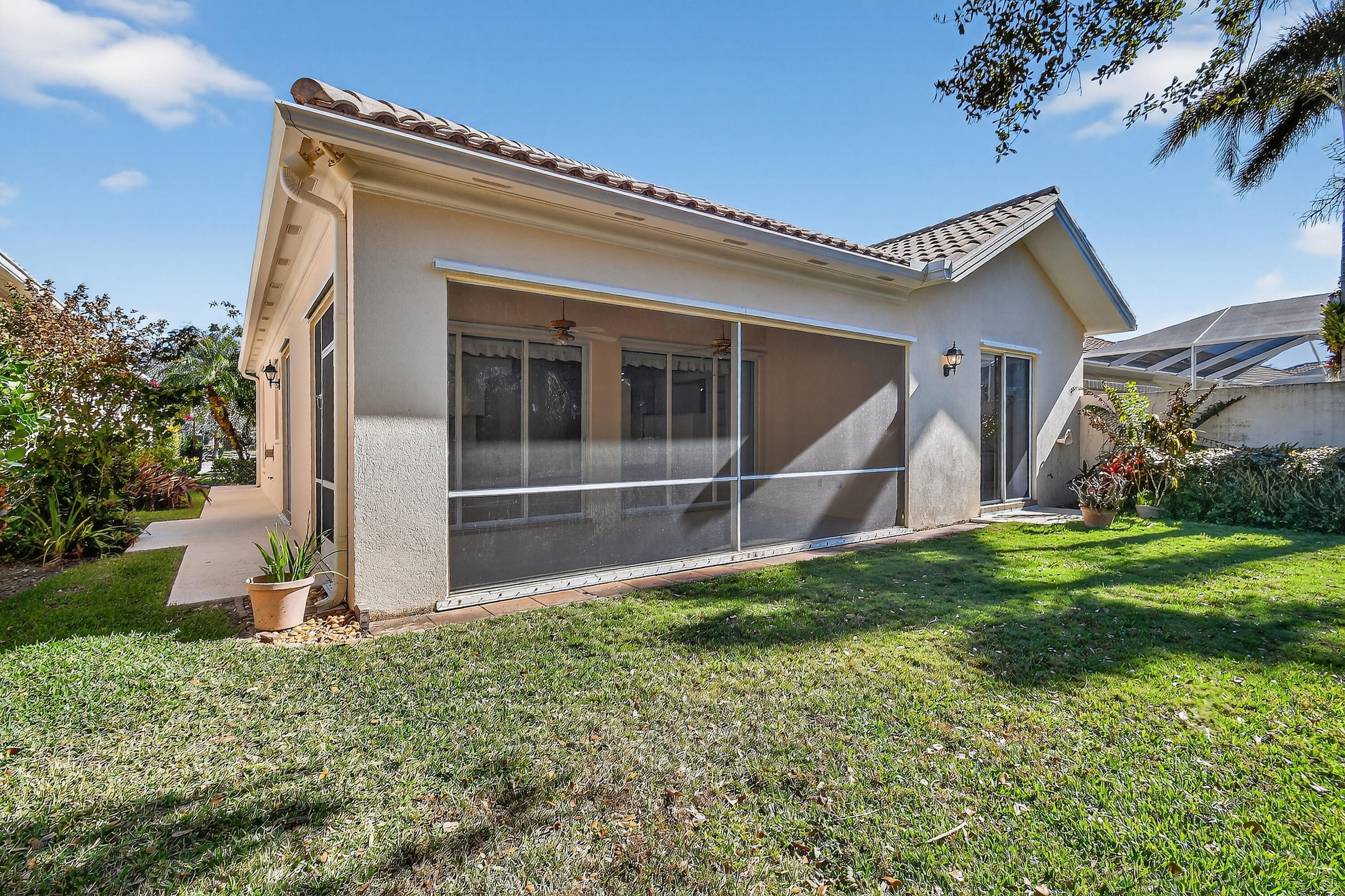 8892 SE Eldorado Way