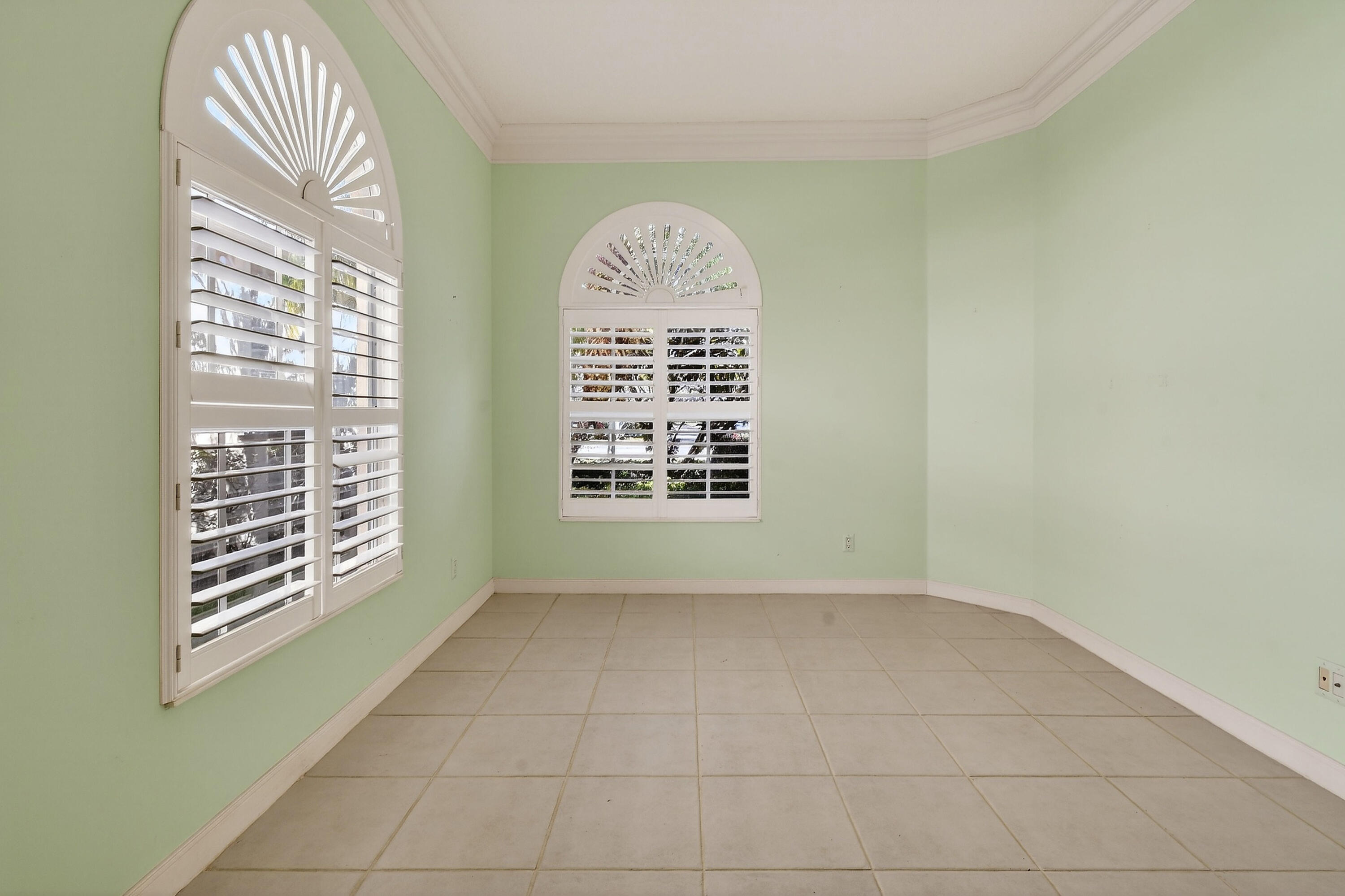 8892 SE Eldorado Way