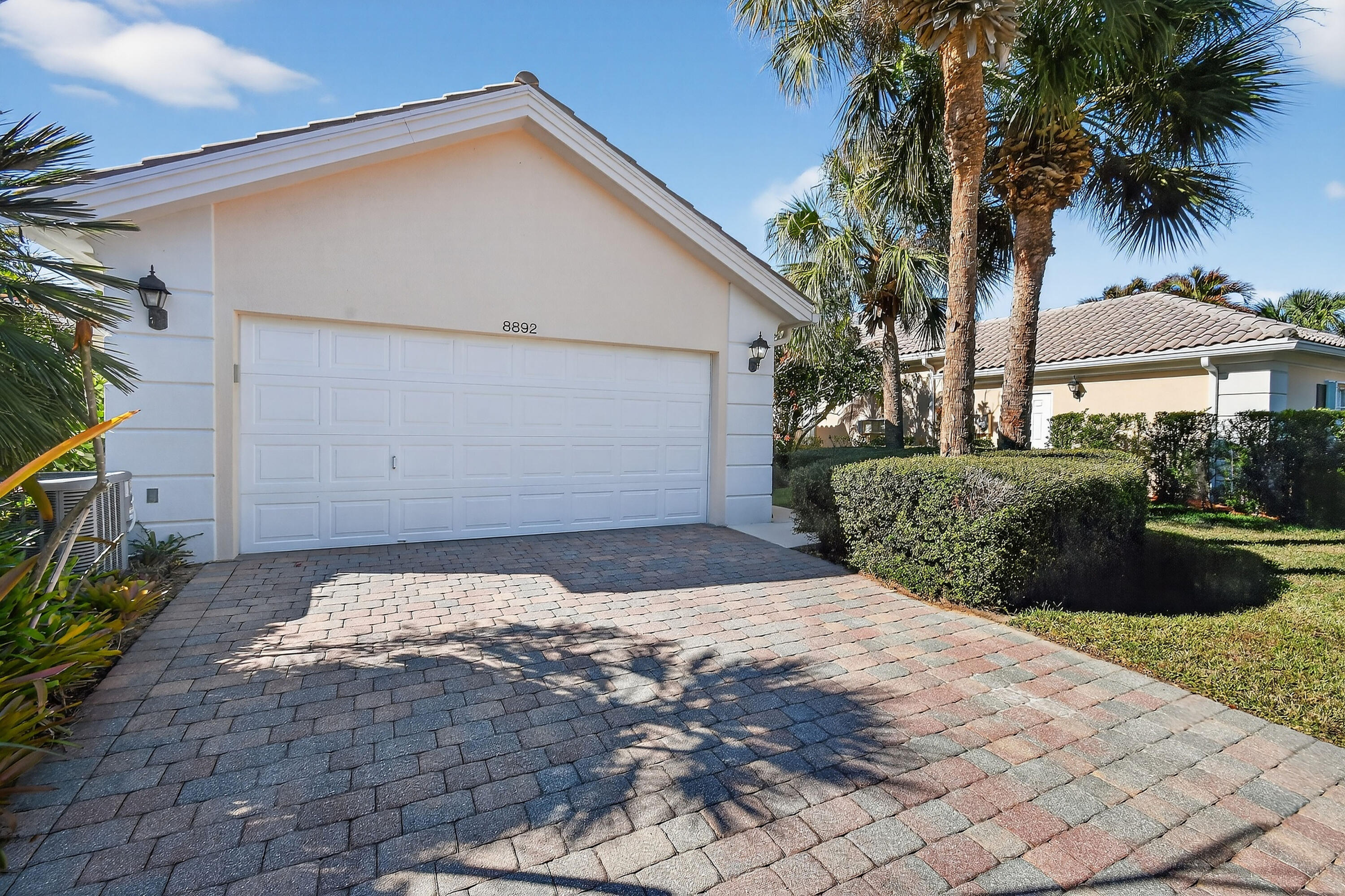 8892 SE Eldorado Way