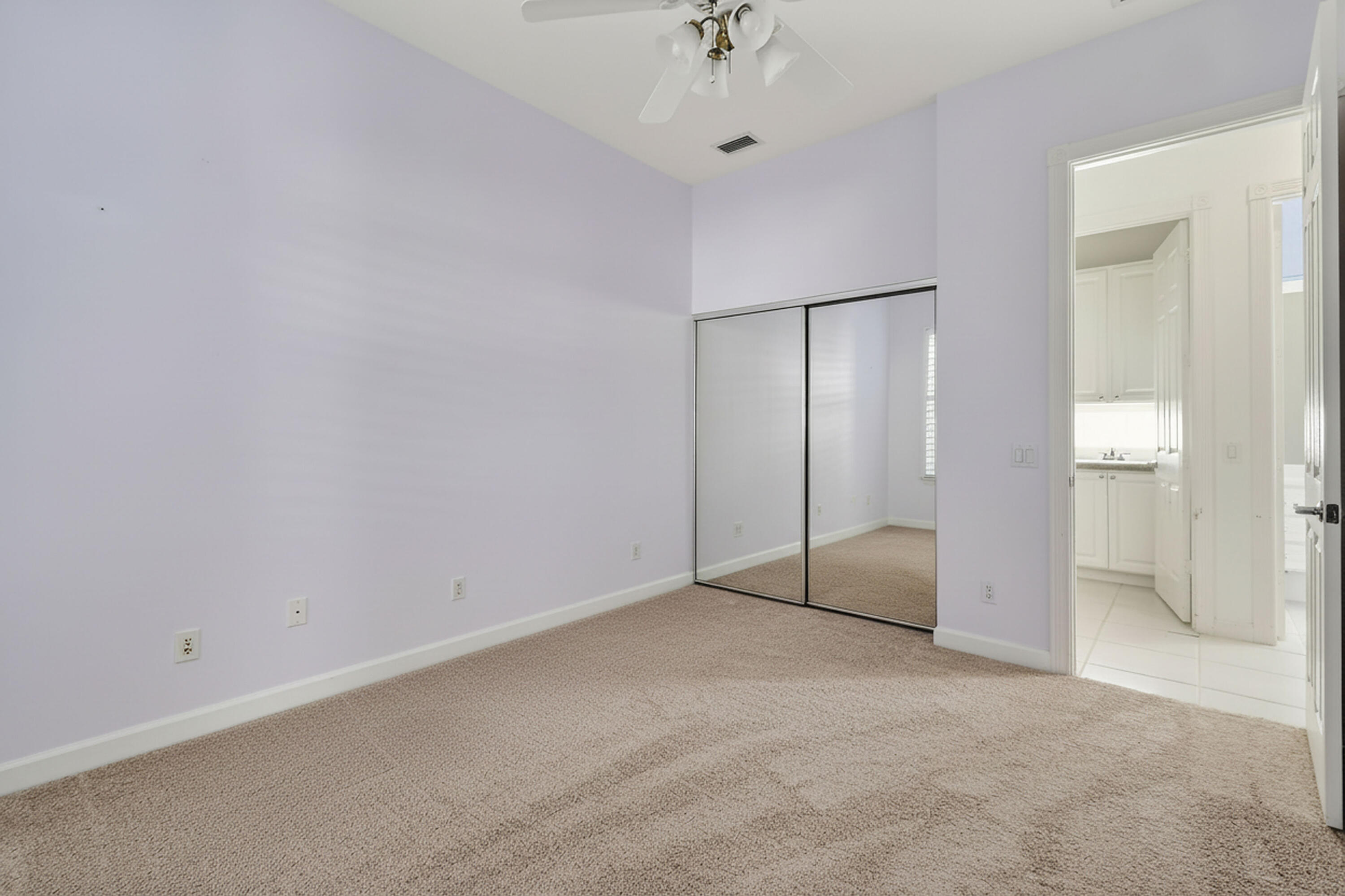 8892 SE Eldorado Way