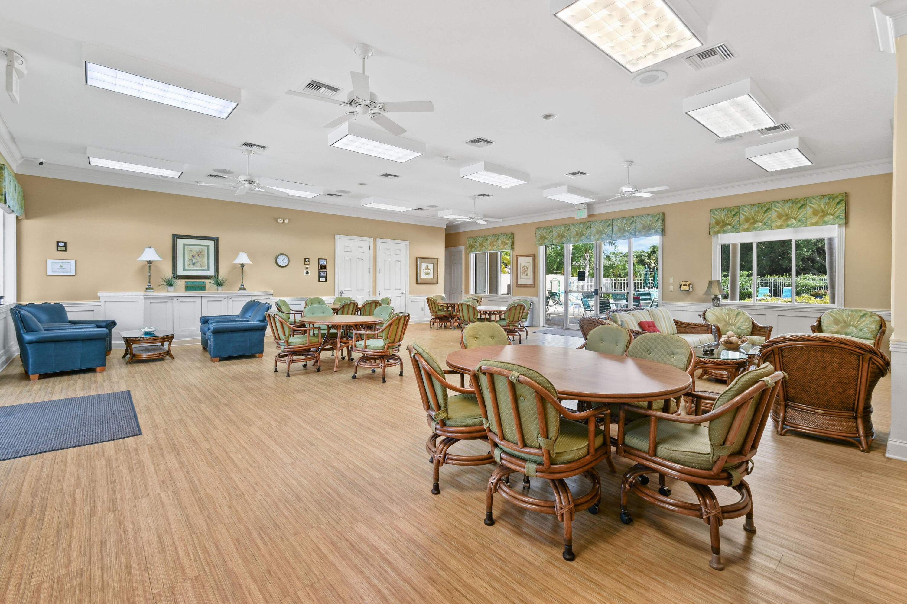 8892 SE Eldorado Way