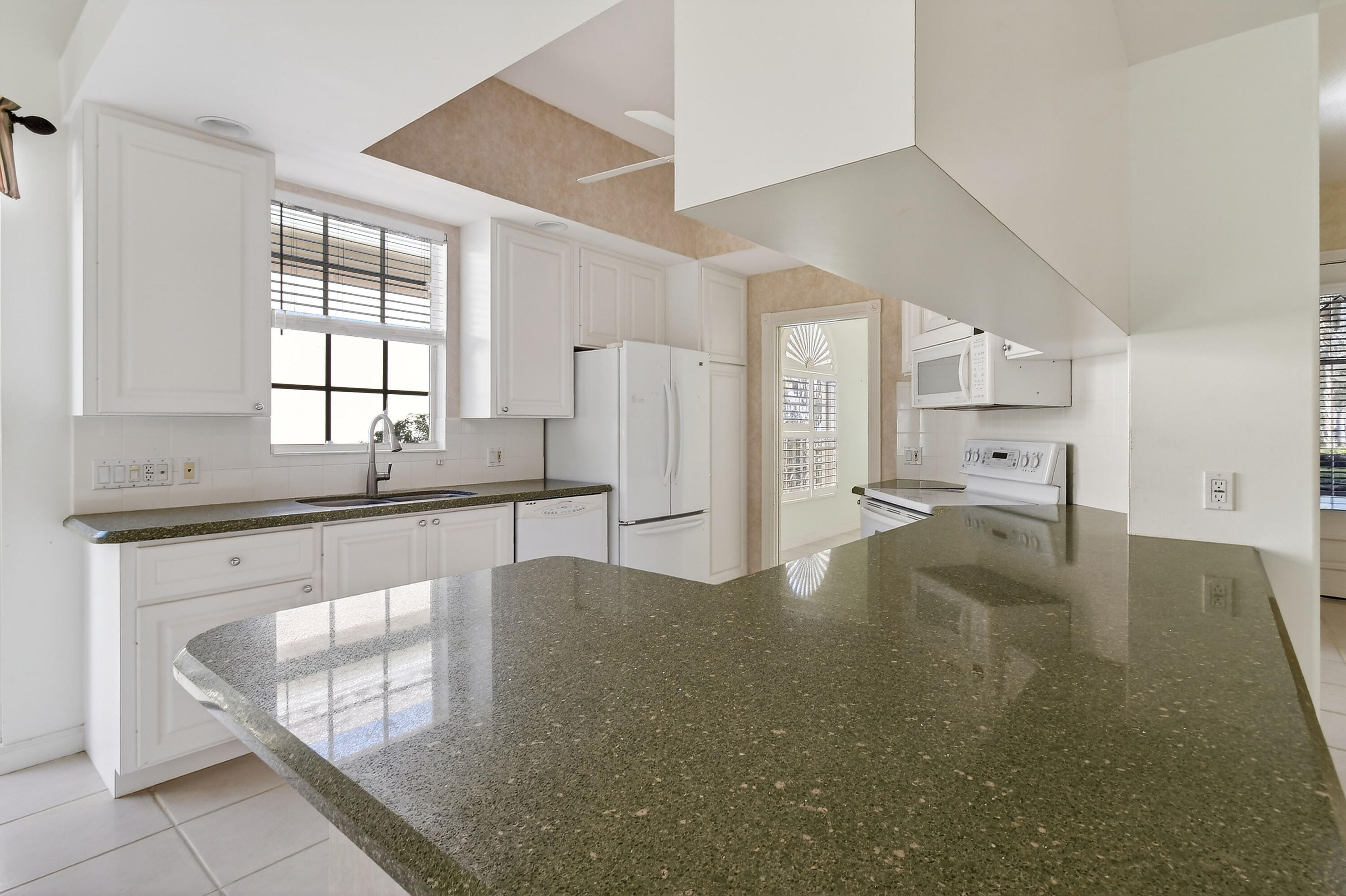 8892 SE Eldorado Way