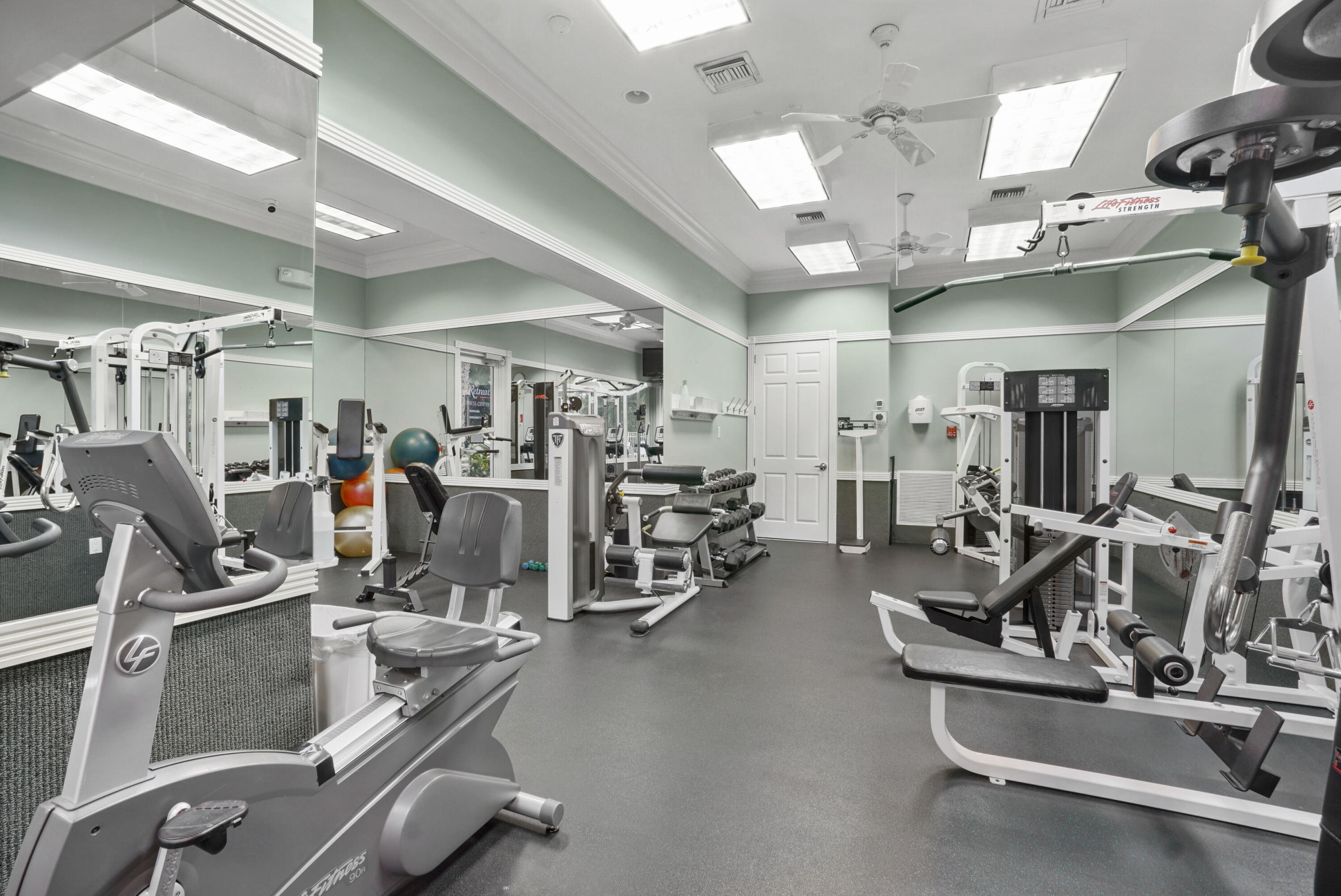 8892 SE Eldorado Way