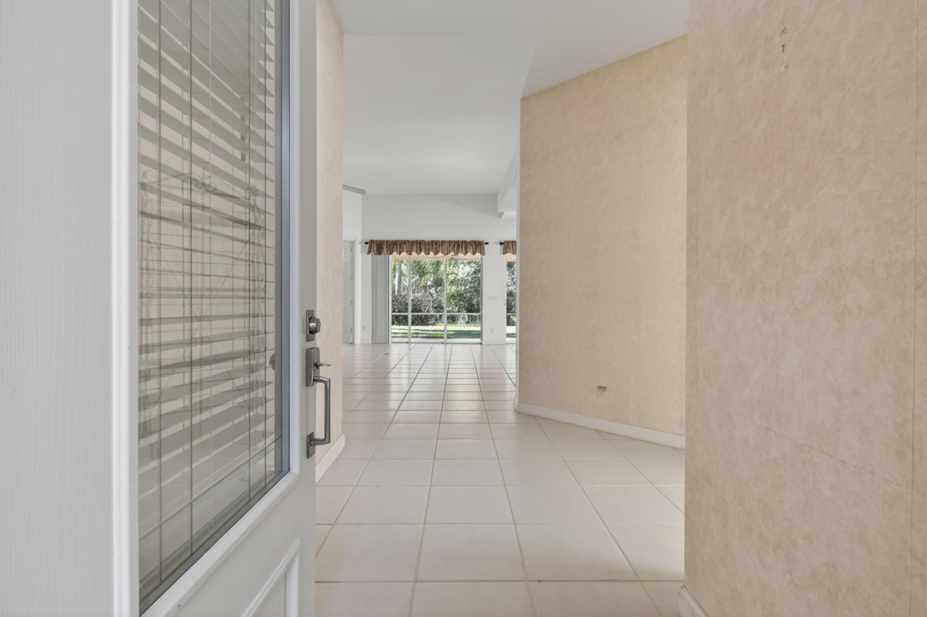 8892 SE Eldorado Way