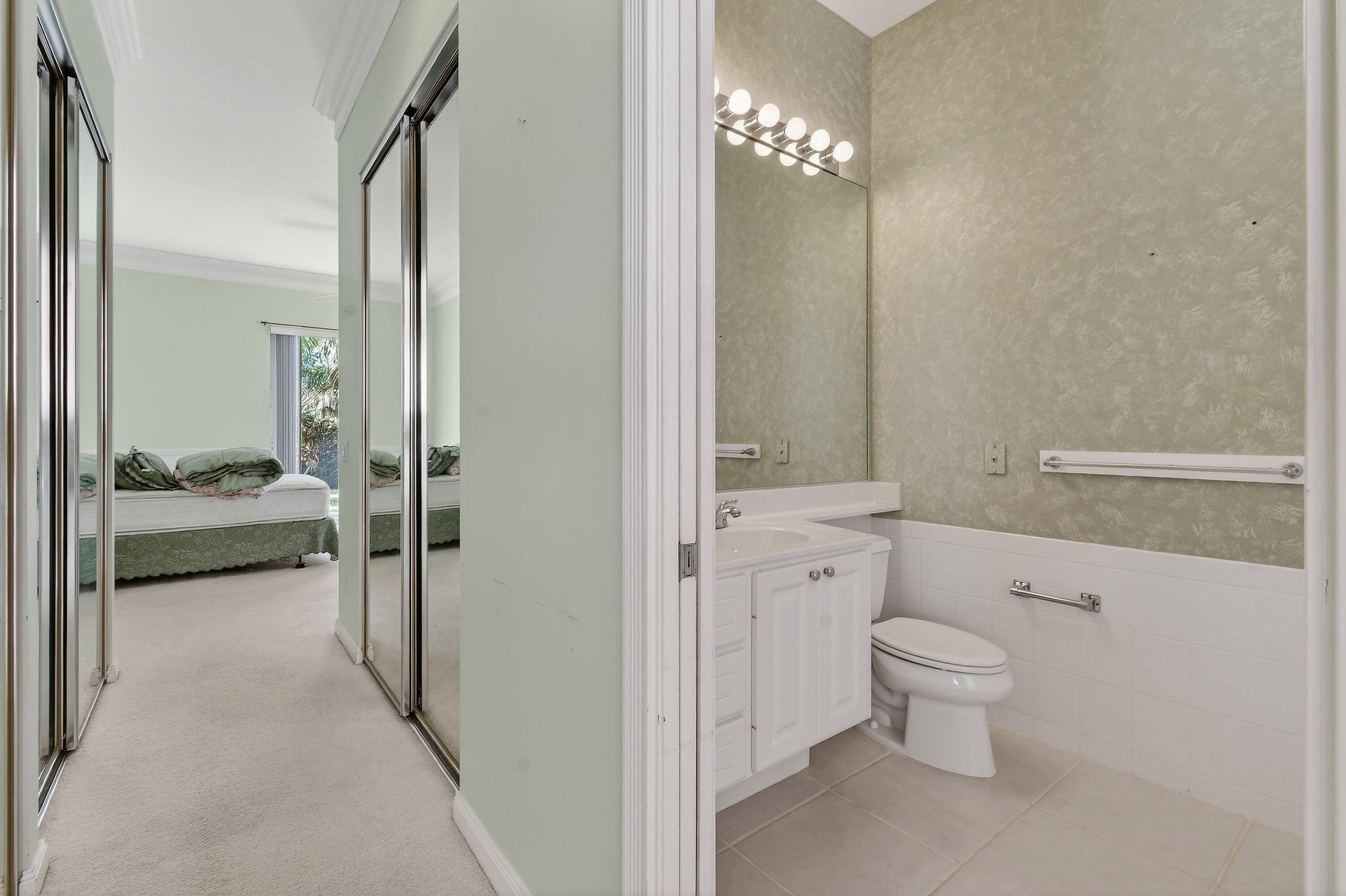 8892 SE Eldorado Way