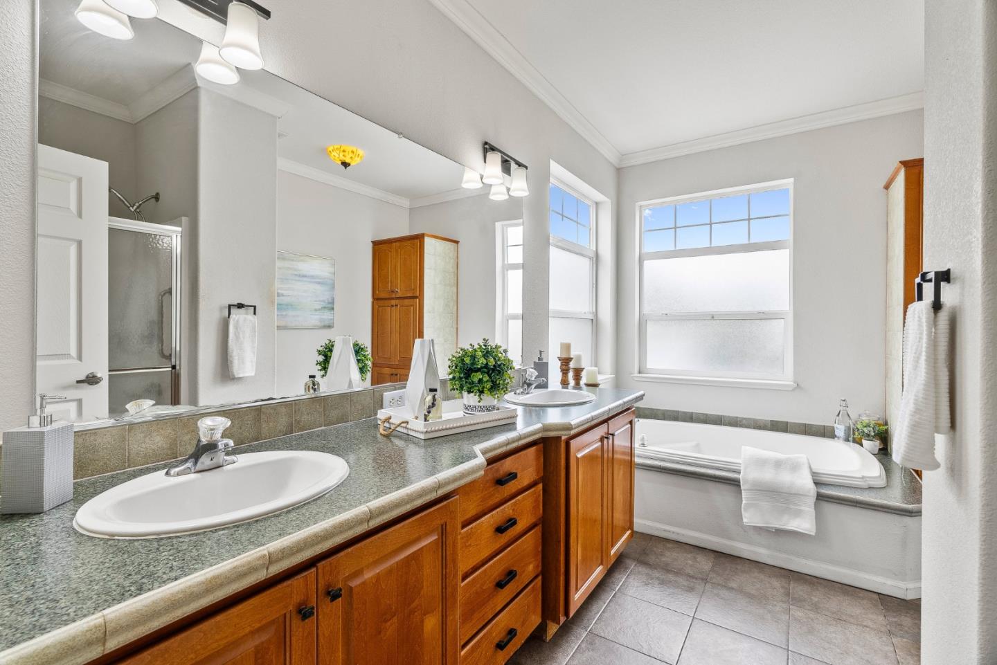 2435 Felt Street Unit: 44