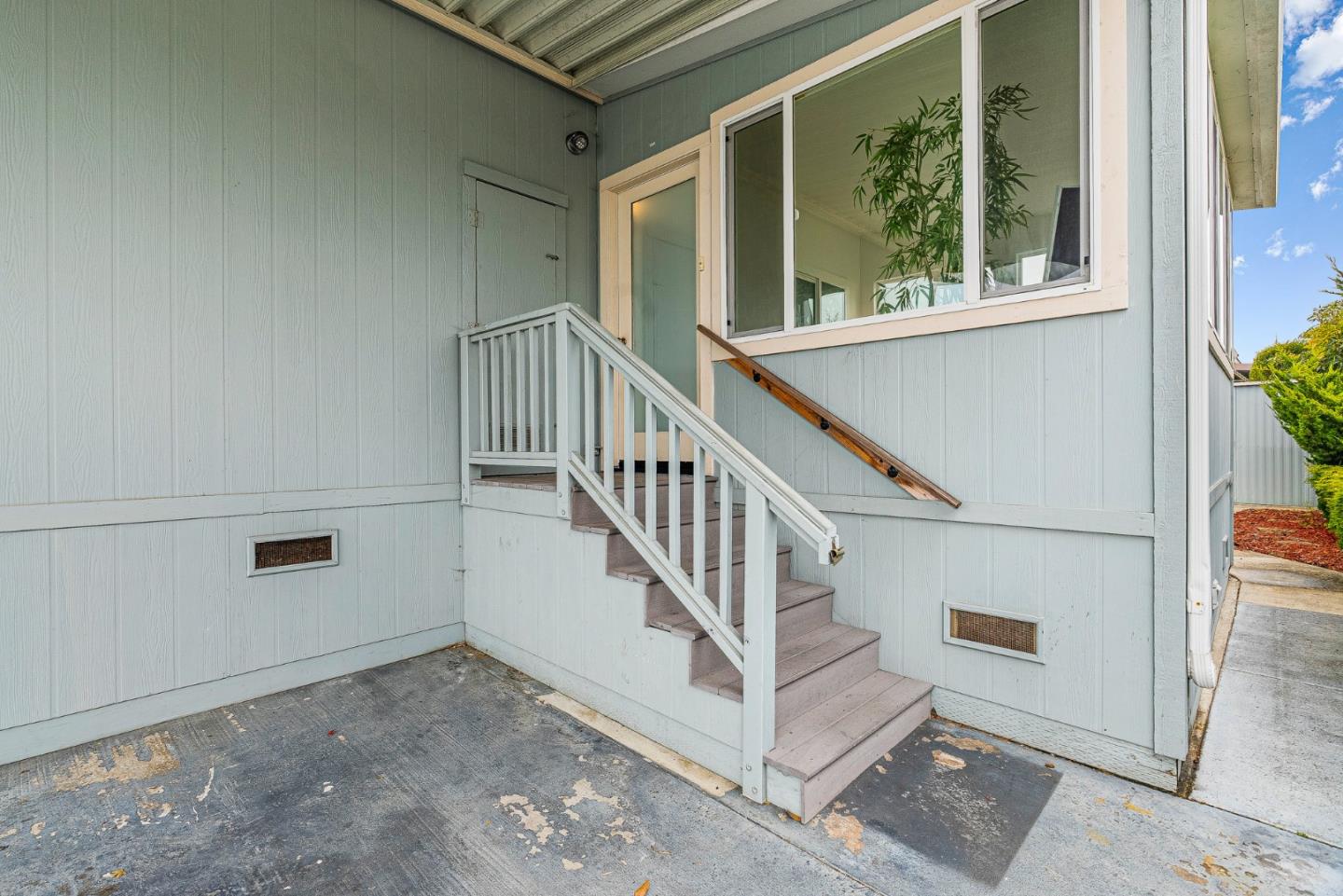 2435 Felt Street Unit: 44