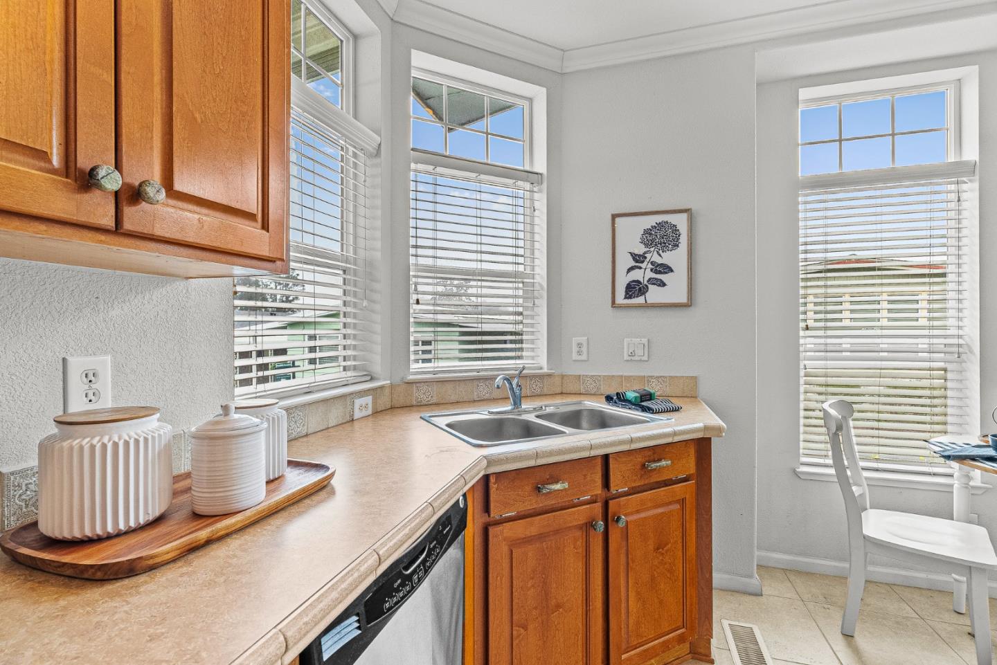 2435 Felt Street Unit: 44