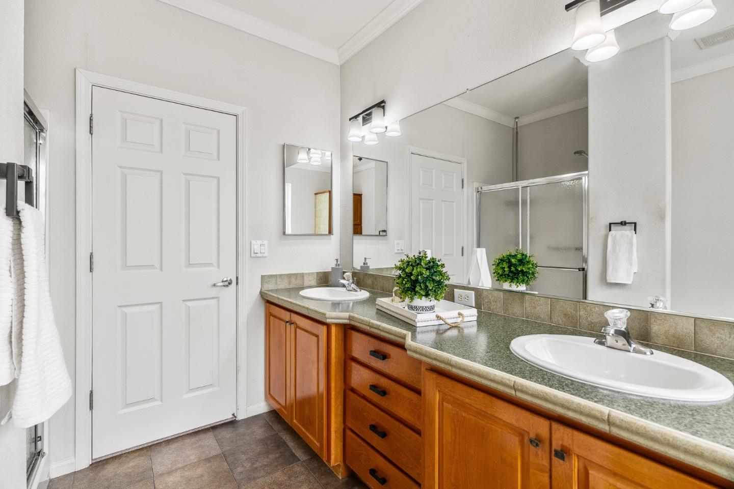 2435 Felt Street Unit: 44