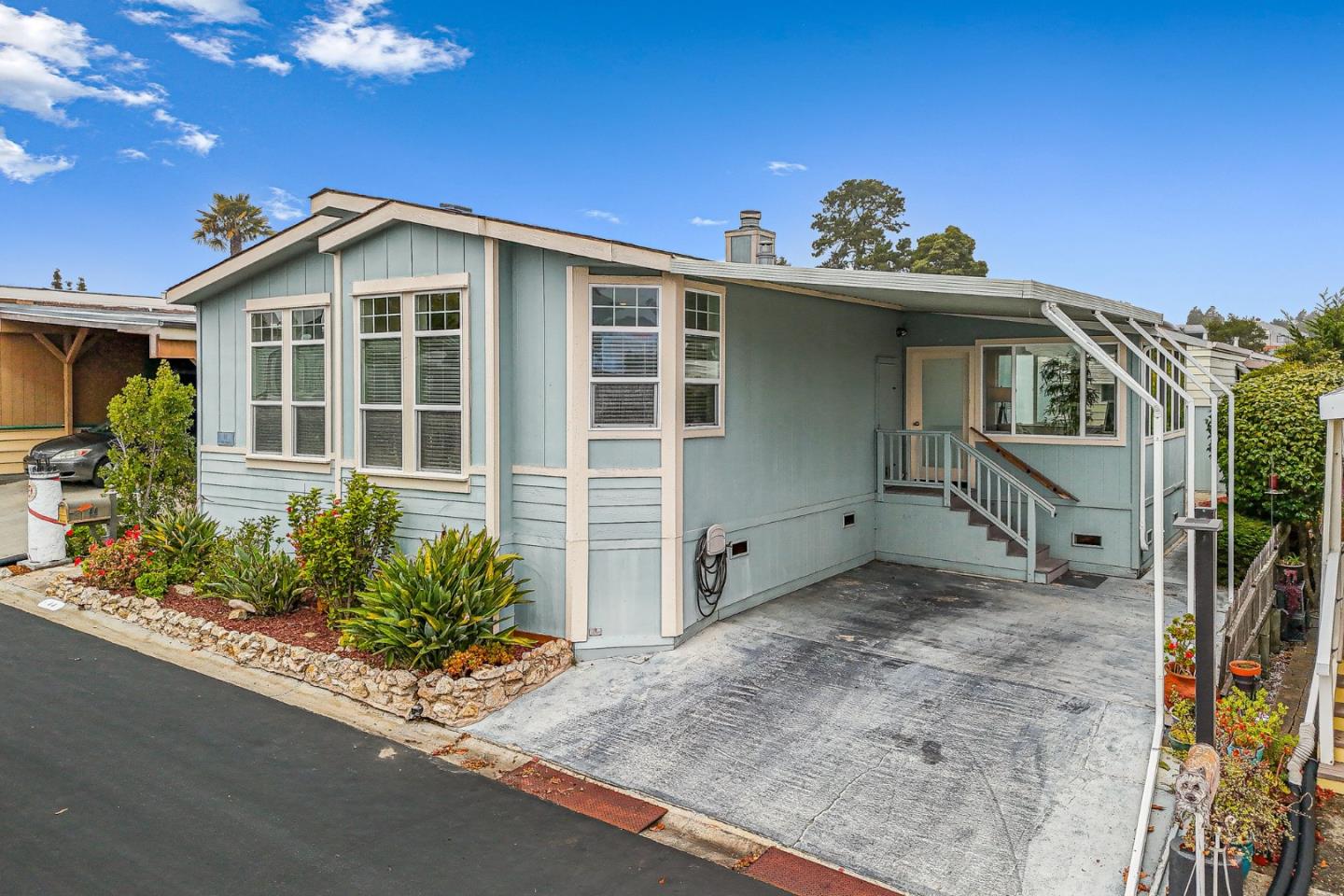 2435 Felt Street Unit: 44