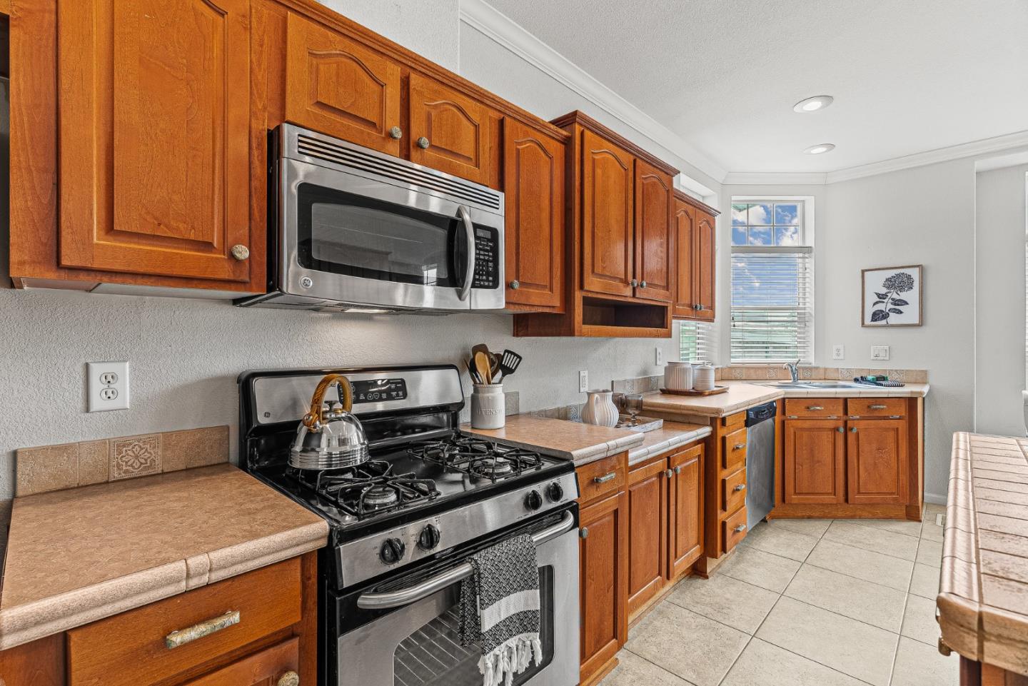 2435 Felt Street Unit: 44