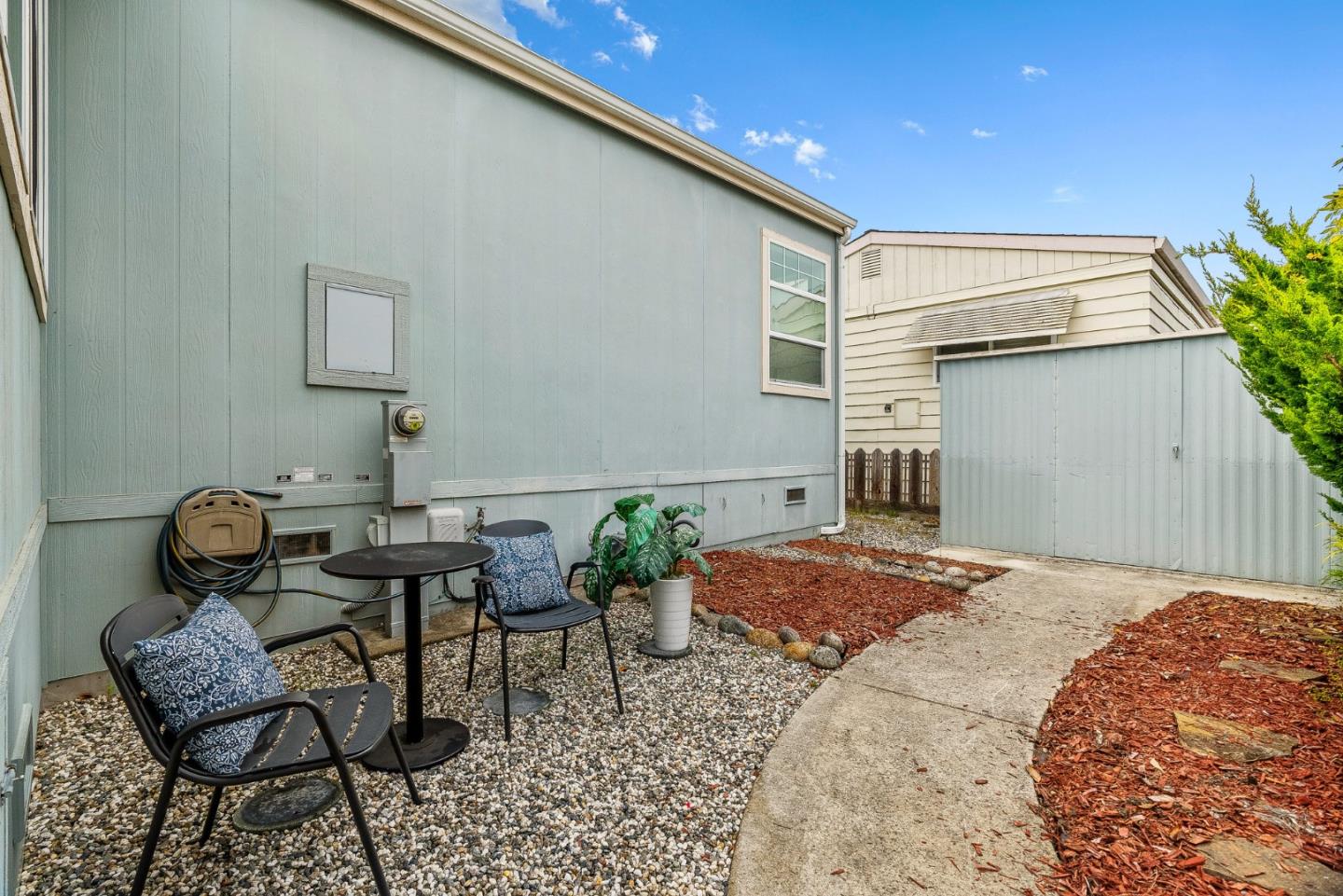 2435 Felt Street Unit: 44