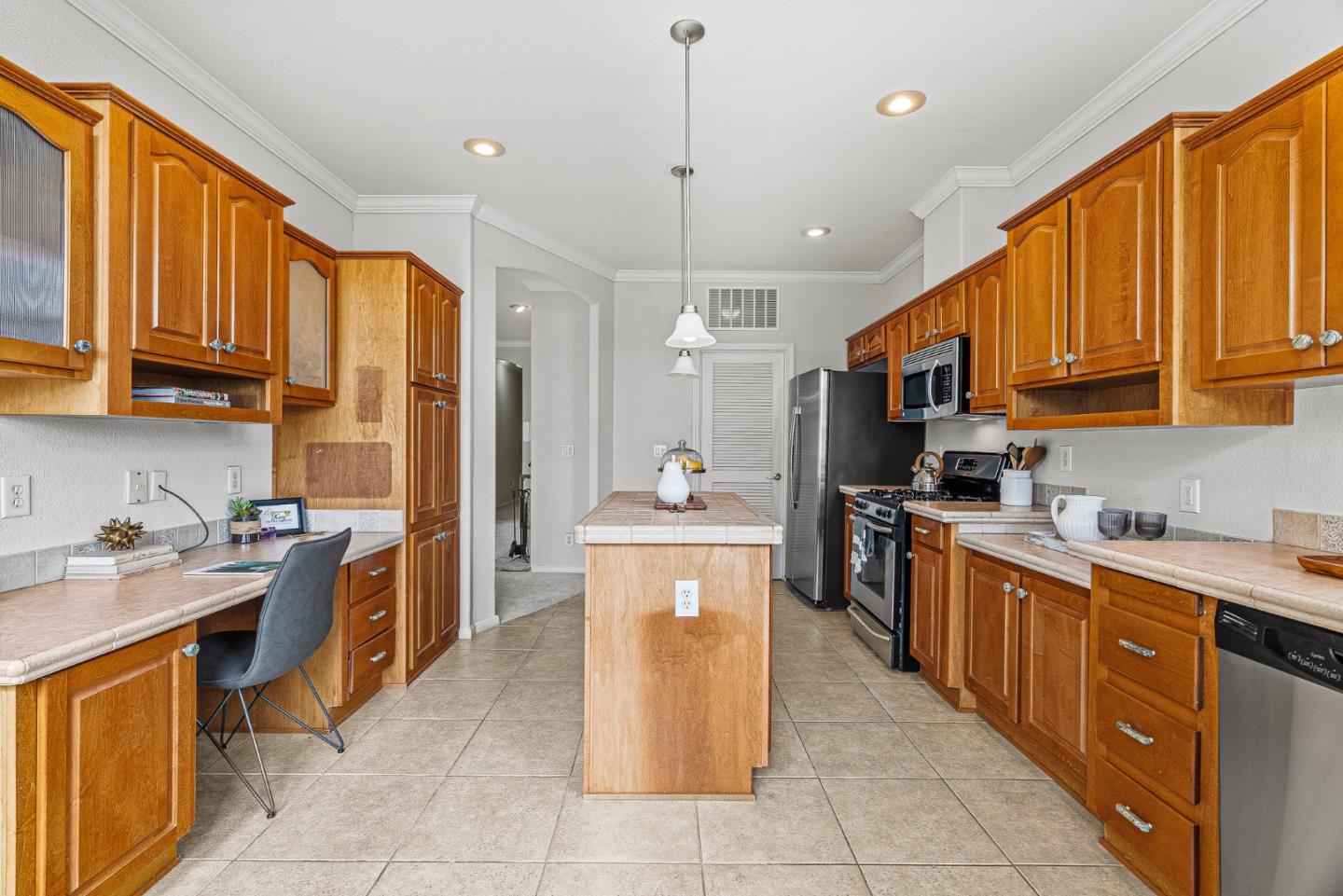 2435 Felt Street Unit: 44