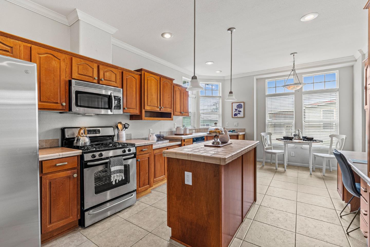 2435 Felt Street Unit: 44