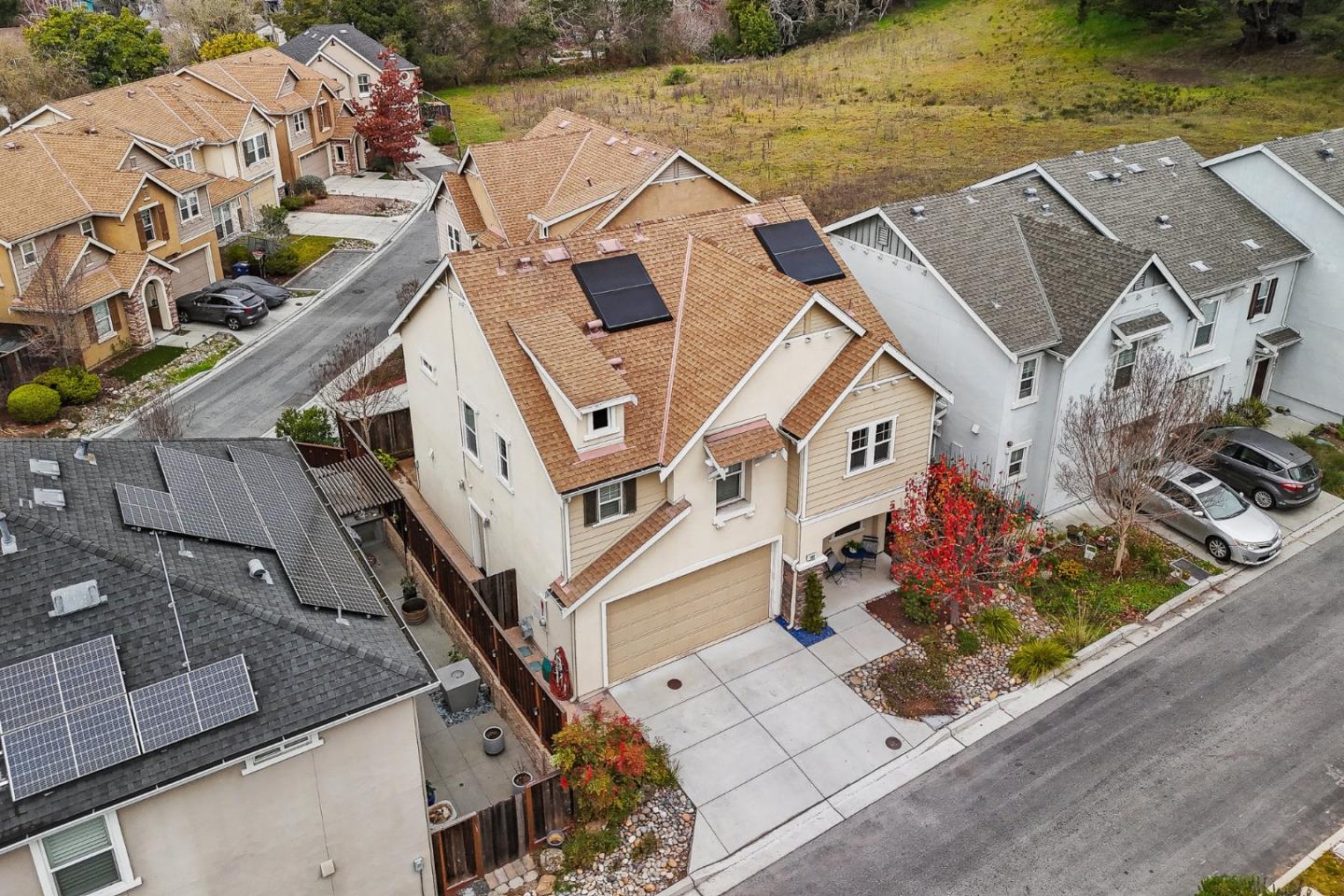 109 Meadowview LN