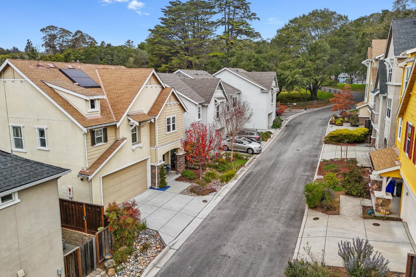 109 Meadowview LN
