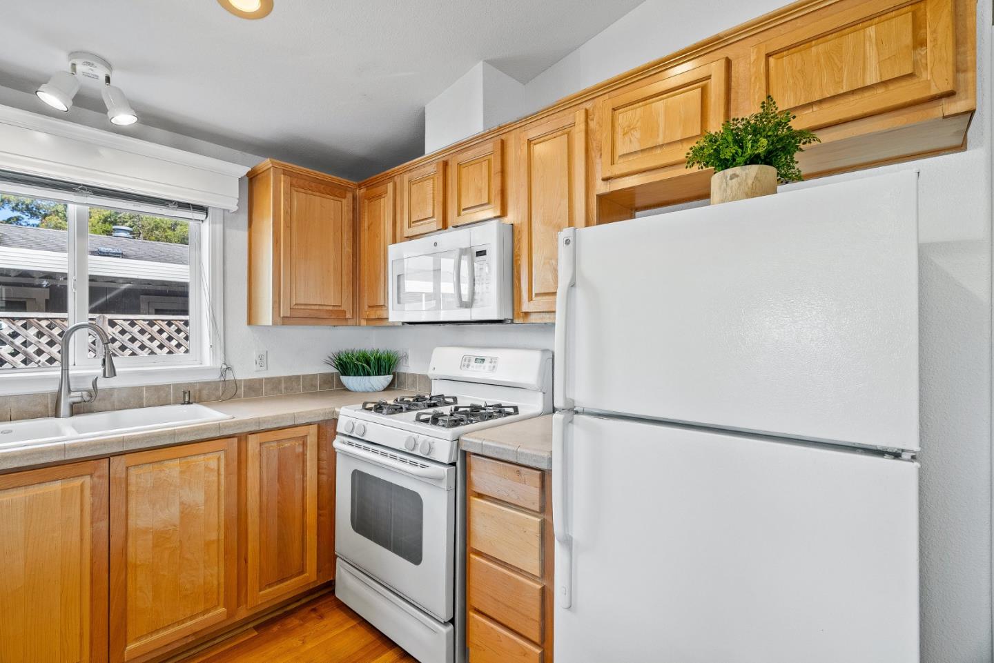 100 N Rodeo Gulch Road Unit: 15