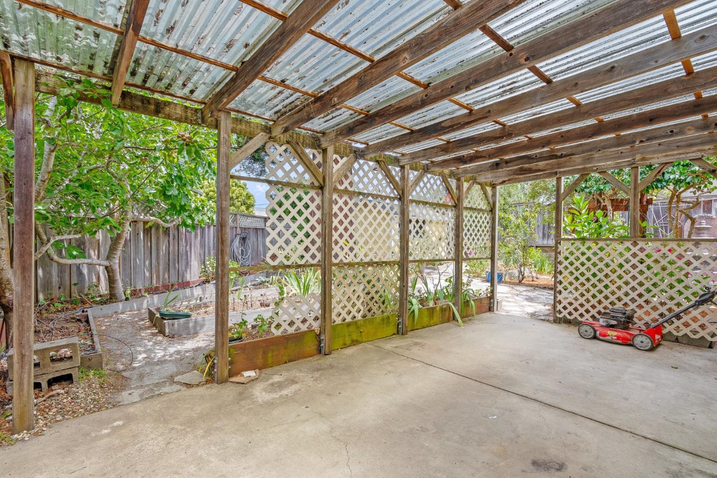 150 Sir Francis Court