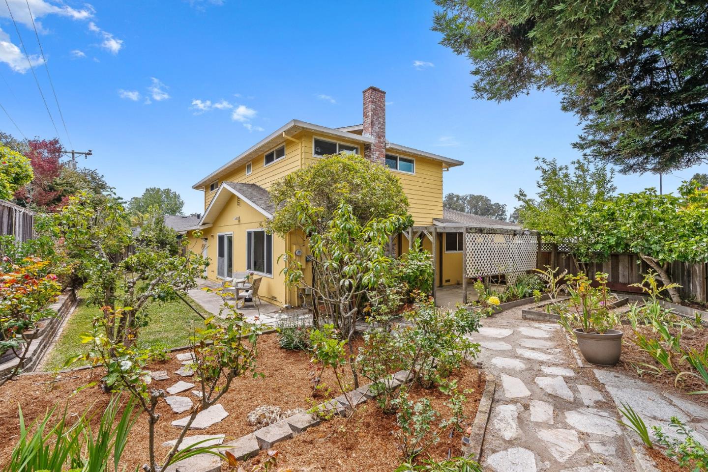 150 Sir Francis Court