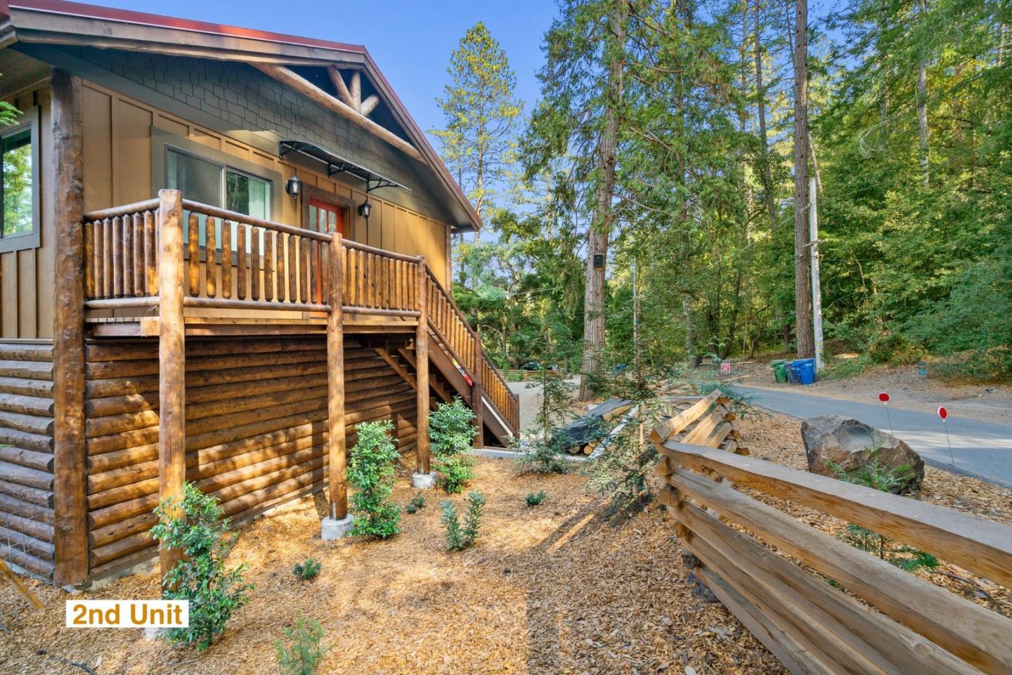 44 Pine Avenue