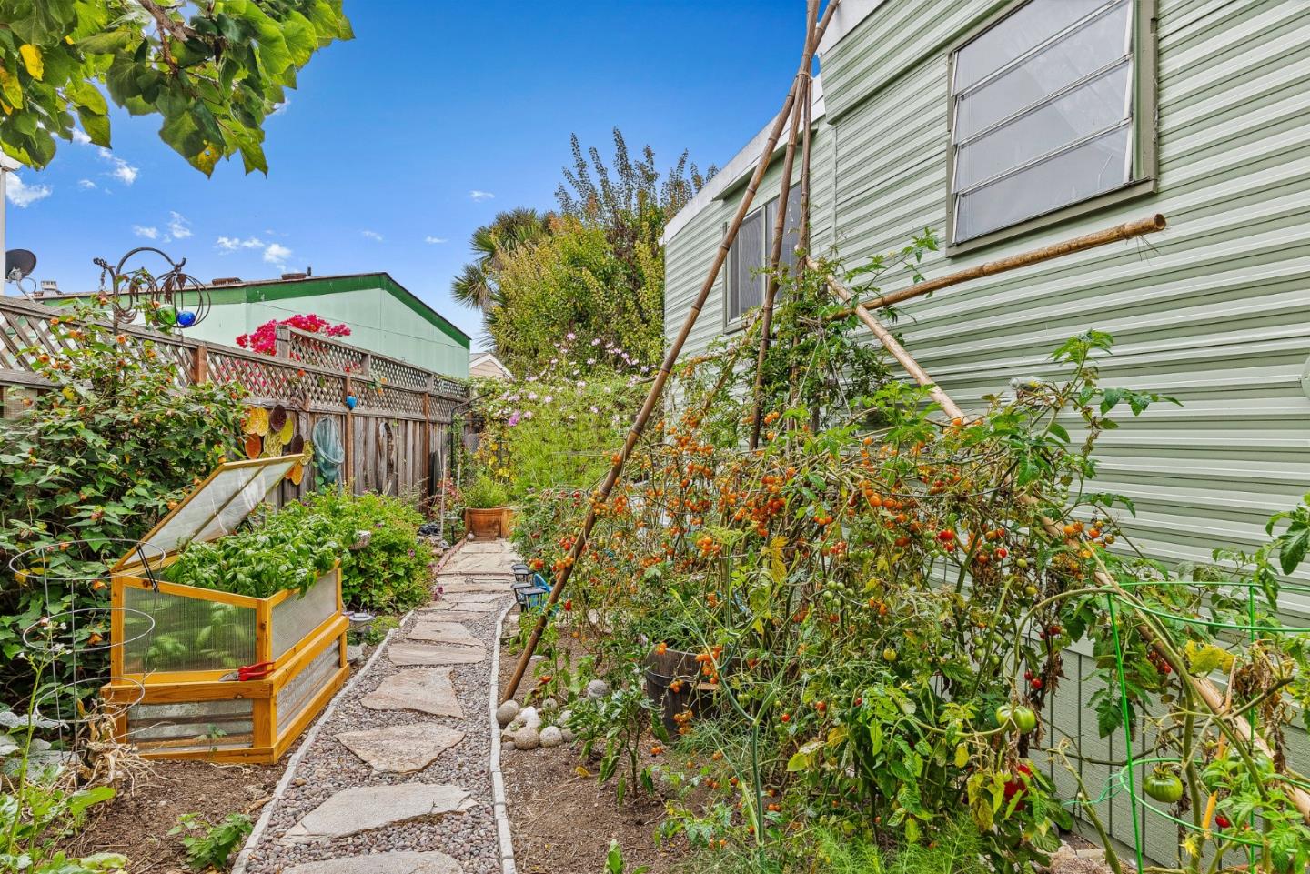 1040 38th Avenue Unit: 39