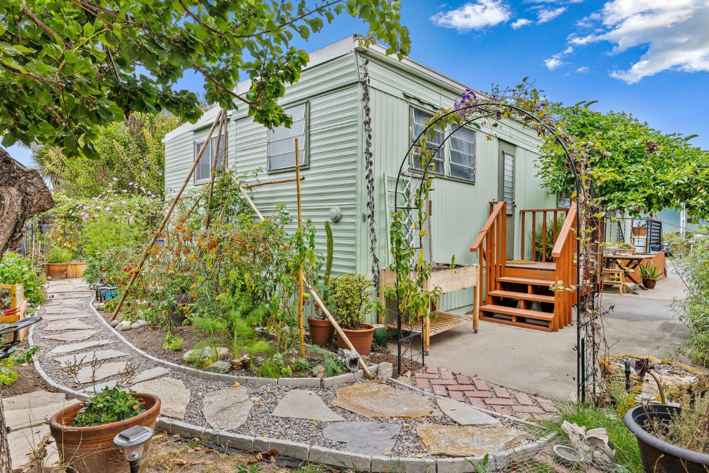 1040 38th Avenue Unit: 39