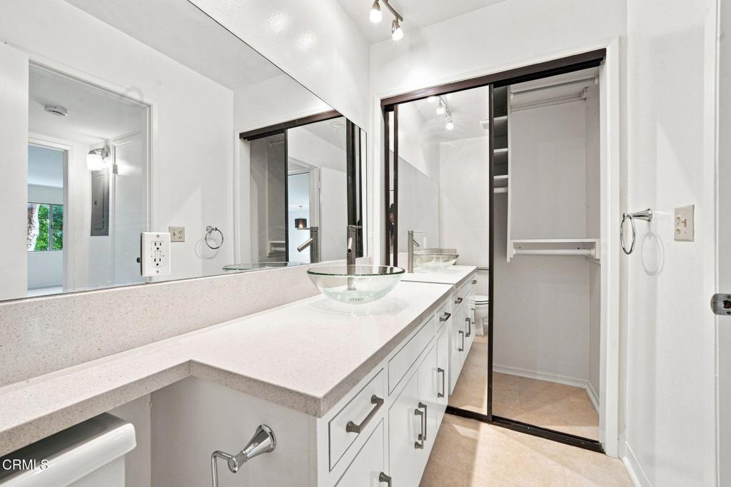 420 S Madison Avenue 204