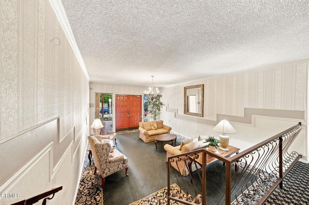 420 S Madison Avenue 204