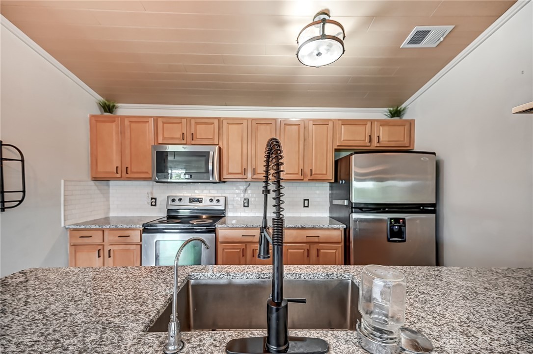 2305 Pinnacle Court 309
