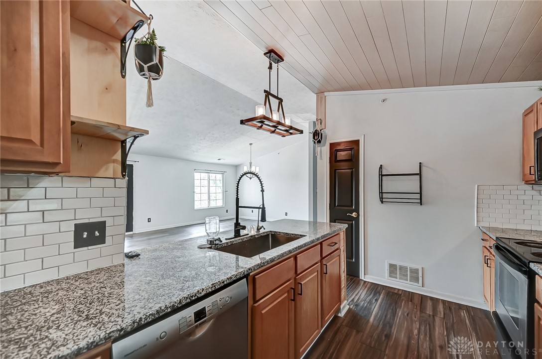 2305 Pinnacle Court 309