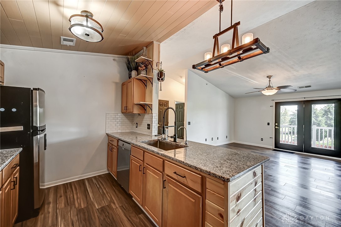 2305 Pinnacle Court 309