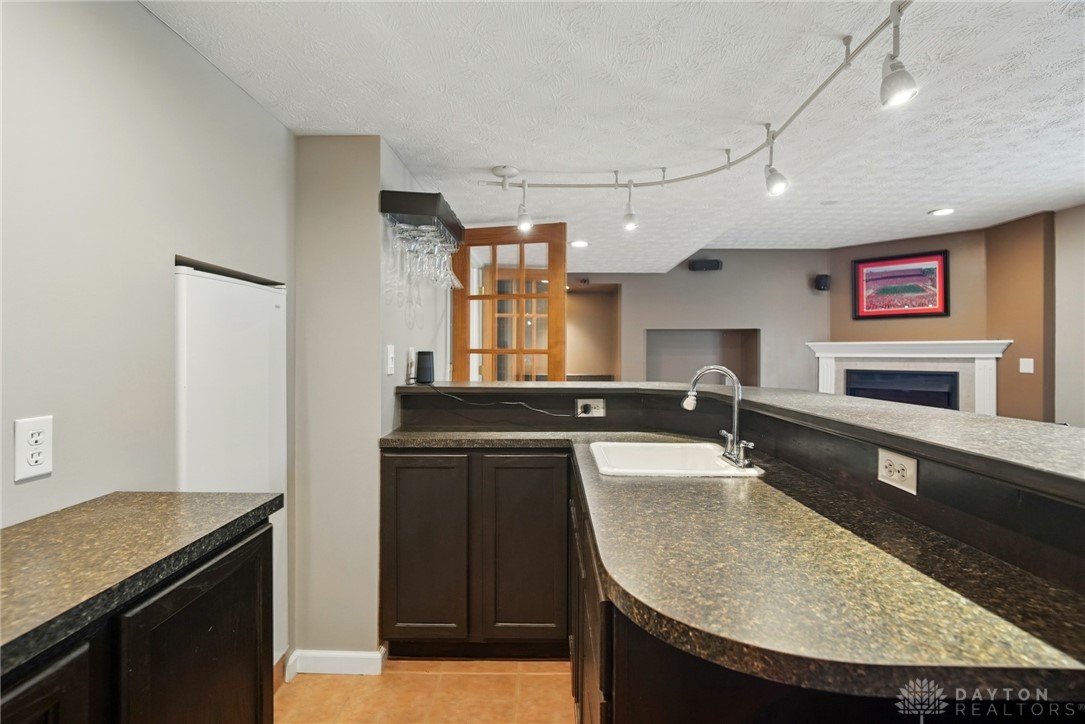 2153 Wedgewood Drive