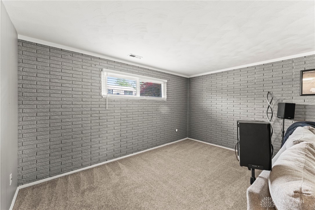 198 Golfwood Drive