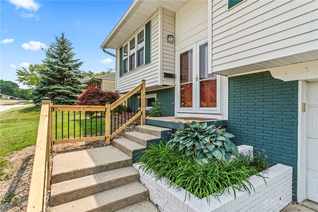 198 Golfwood Drive