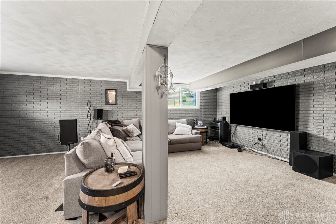 198 Golfwood Drive