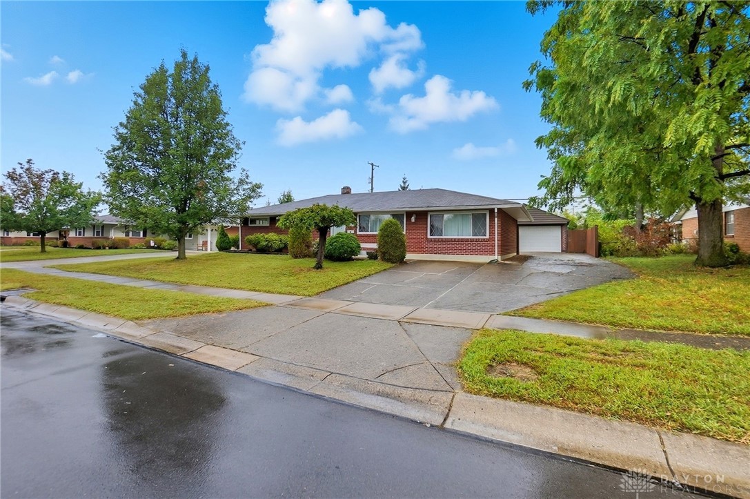 5135 Chesham Drive