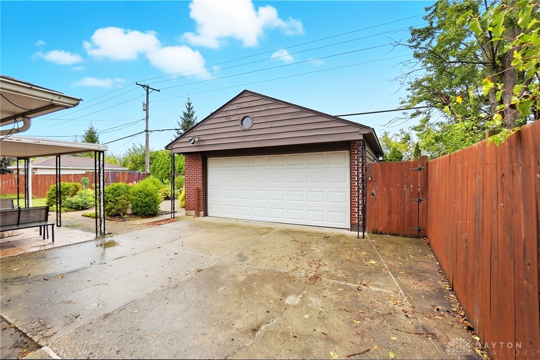 5135 Chesham Drive