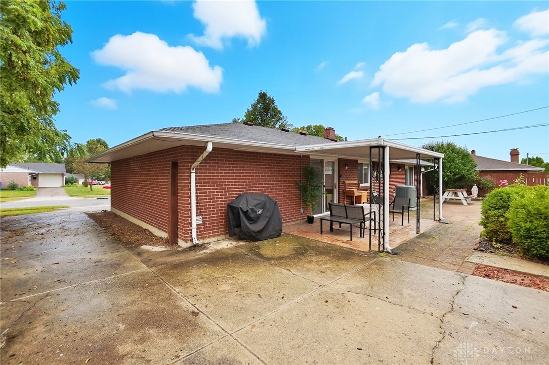 5135 Chesham Drive