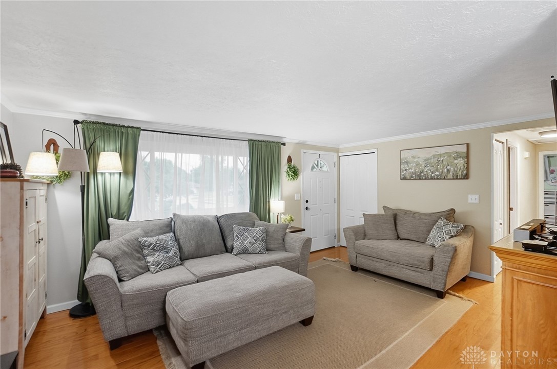 5135 Chesham Drive