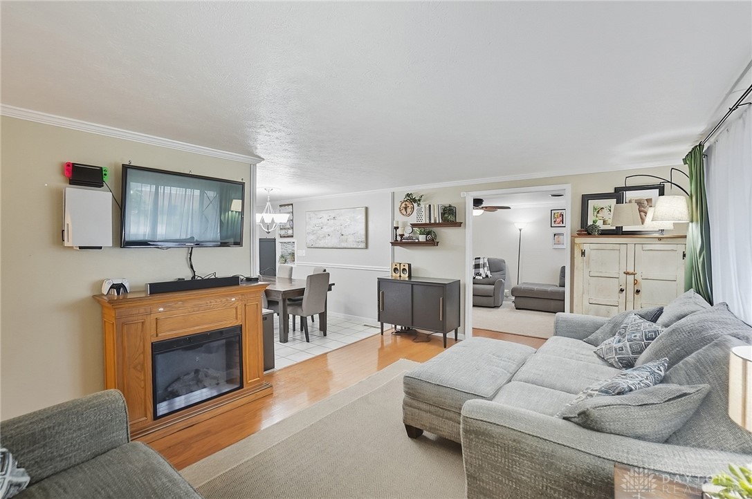 5135 Chesham Drive