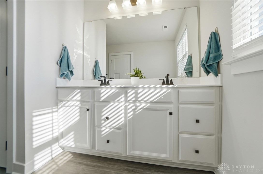 3262 Heatherstone Drive