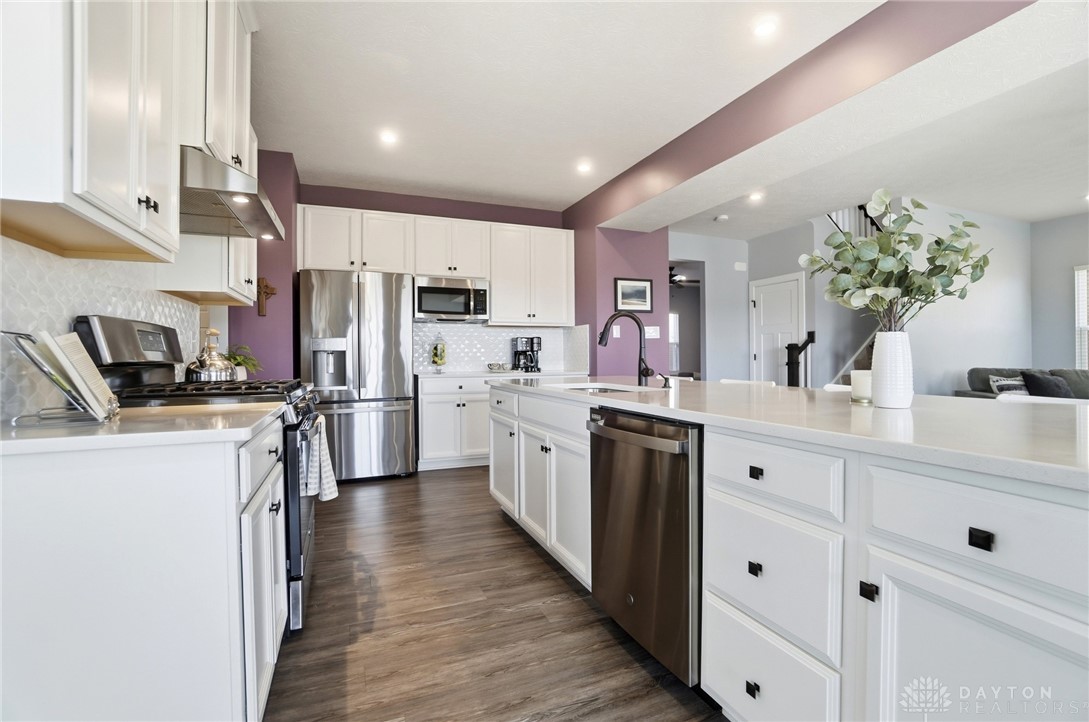 3262 Heatherstone Drive