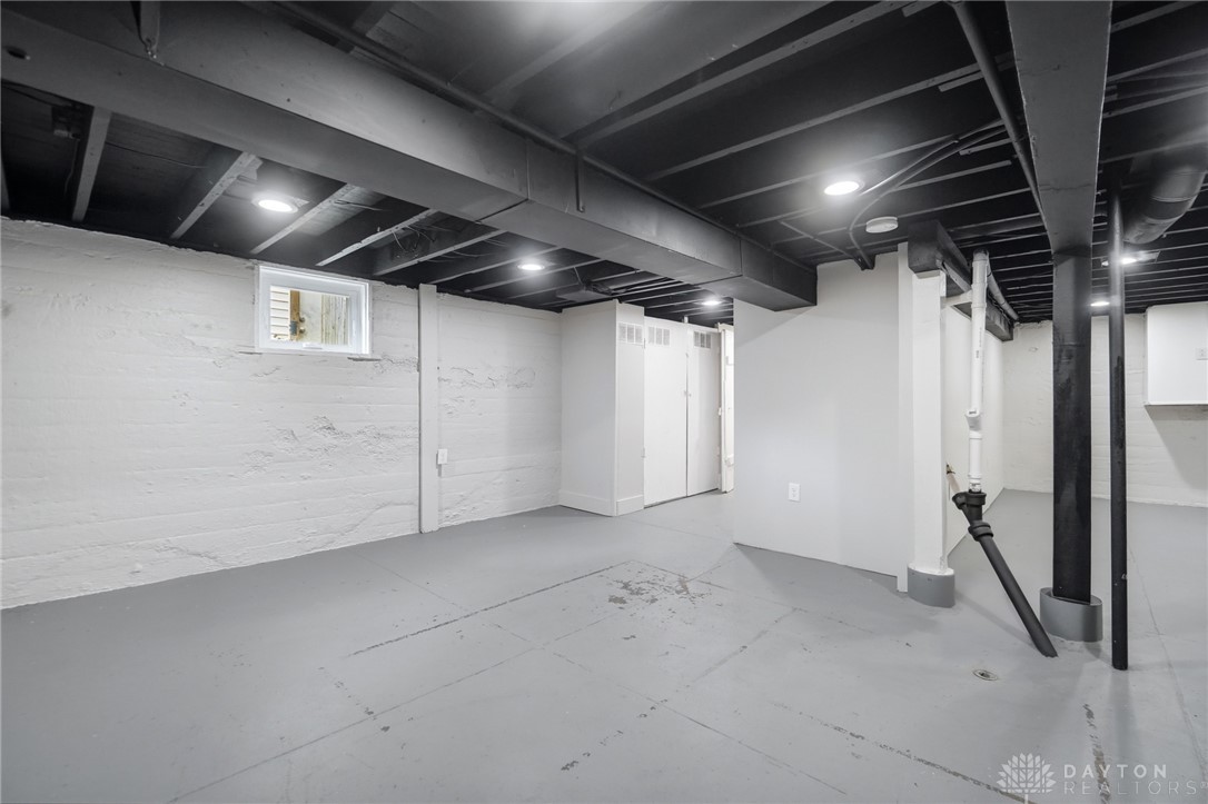 621 Wellmeier Avenue