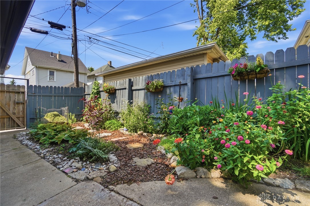 621 Wellmeier Avenue