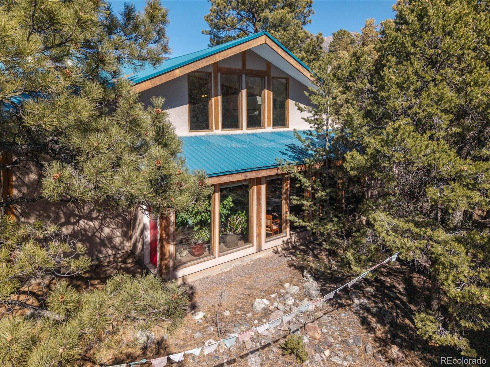 1689 Columbine Overlook