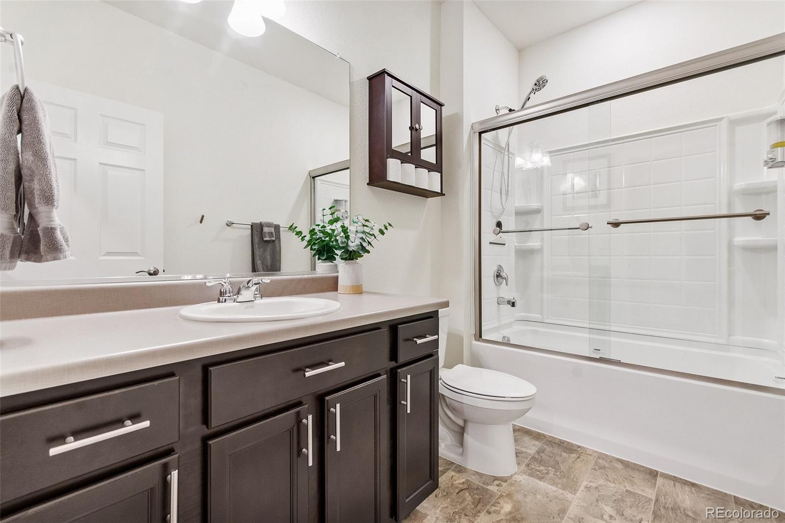 6037 N Halifax Court